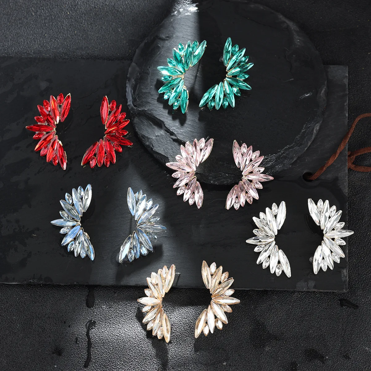 Personalized fashion wing earrings trend ins style high-end sense rhinestone stud earrings super flash light luxury geometric ea