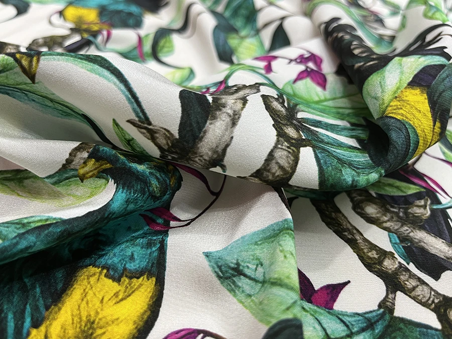 โจคู่ผ้ายืดหยุ่นคุณภาพสูงผ้าชุดนอนสตรีเซ็กซี่แท้03สีขาวพื้นหลังสีเขียวนกพ่นสีสเปรย์