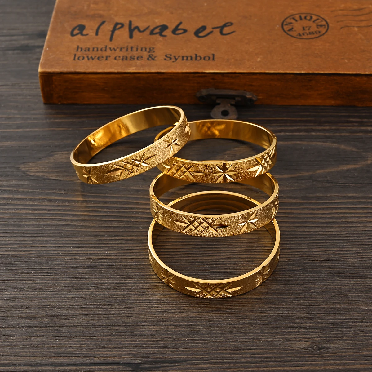 4PCS Gold Color Width 8mm Different Size Hawaiian Jewelry Polynesian Gold Plated Flower Bangles Girls Birthday Party Gifts
