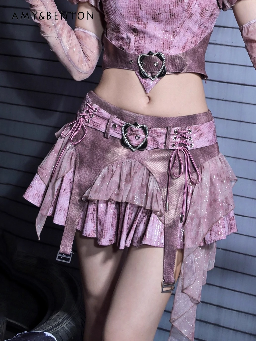 

Harajuku Style Y2K Hot Girl Punk Sequin Patchwork Denim A-line Skirt Women Original Sweet Tie Low Waist Irregular Mini Skirt