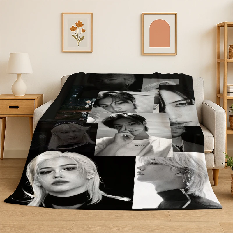 Kpop Felix Stray Kids Musik-Flanelldecke, weiche, warme Überwurfdecke für Schlafzimmer, Wohnzimmer, Bett, Reisen, Camping, Picknick, Geschenk