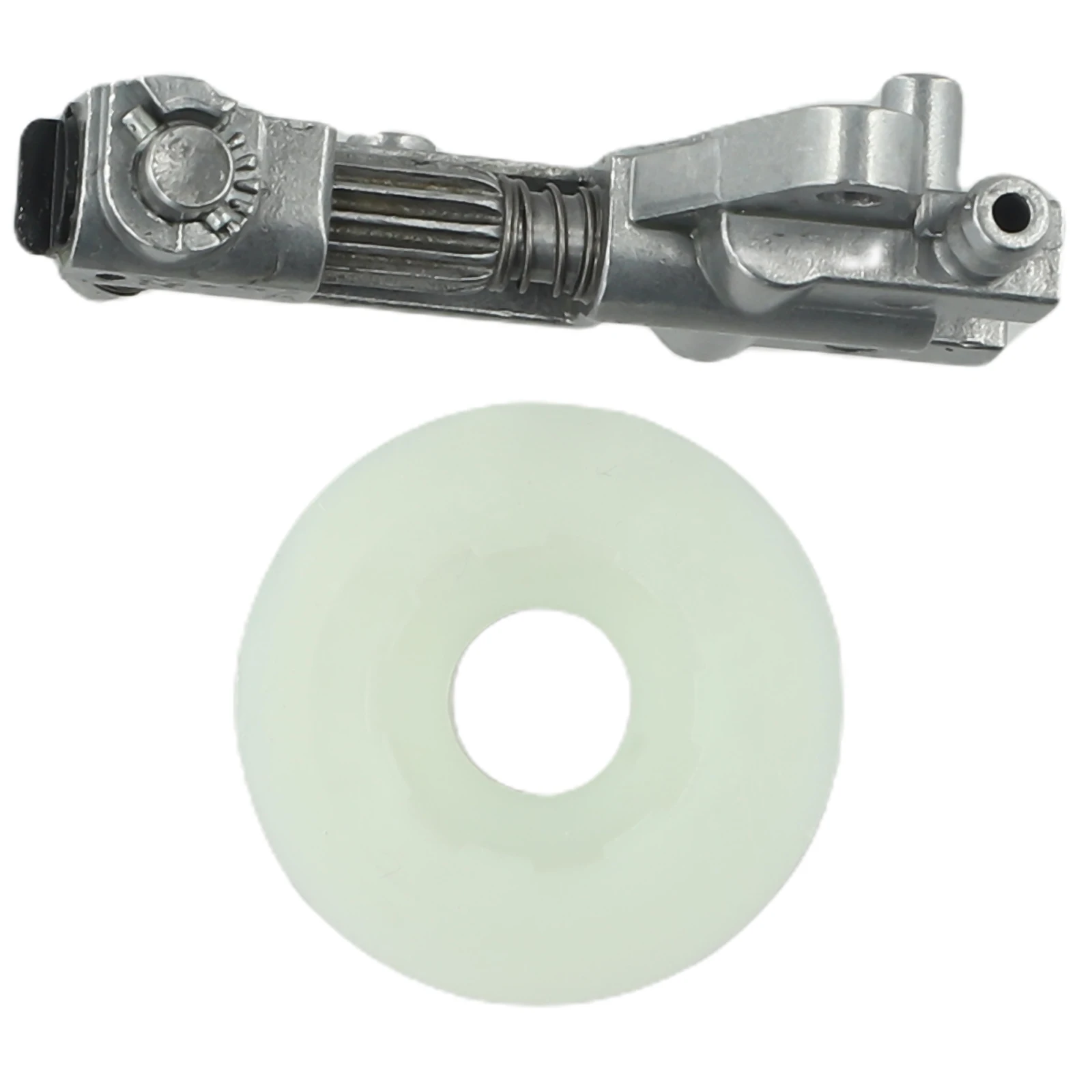 Chinese Chainsaw Oil Drive Pump Worm Gear Kit, Long lasting and Exquisite Design, Suitable for 5200 4500 5800 52cc 45cc 58cc