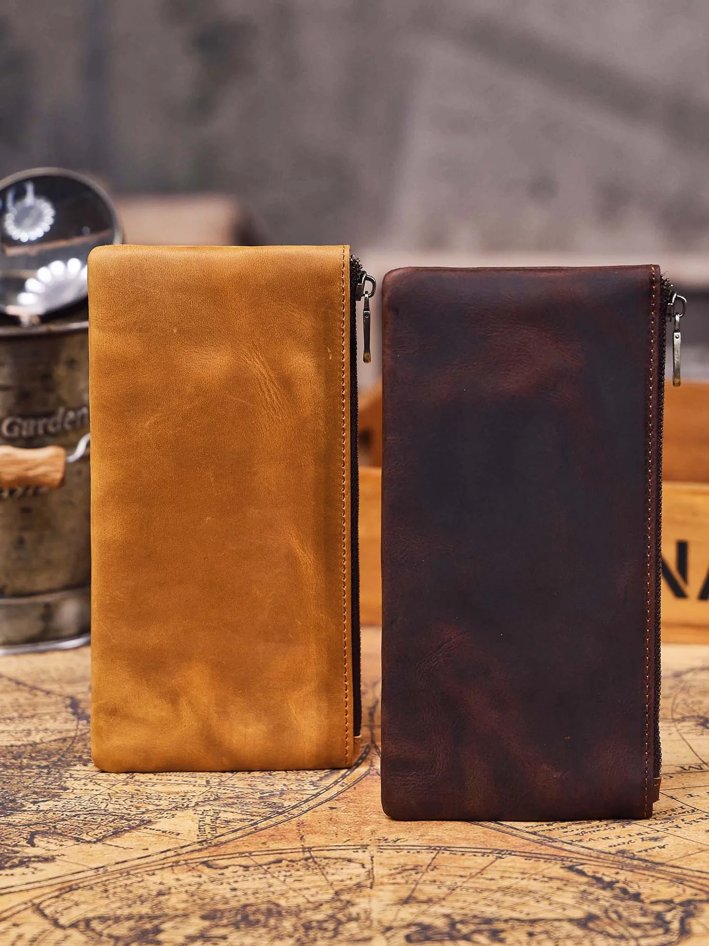 

PNDME simple vintage first layer cowhide men's clutch bag casual handmade vegetable tanned leather long thin card holder wallet