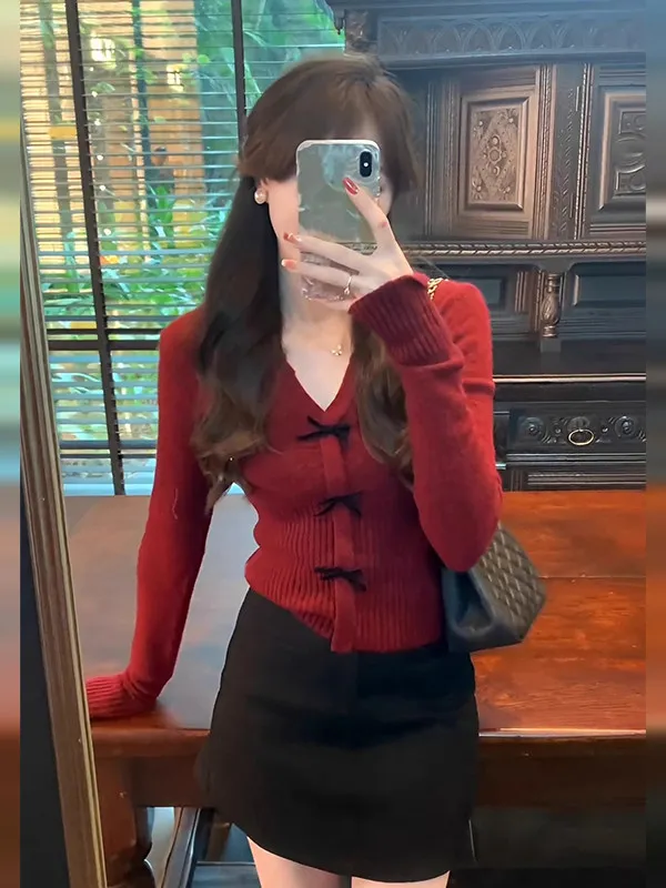 

Red Knitted Sweater Women's Base Layer Knot Year-End Celebration Lazy High-End Feeling Autumn Winter Faion Top