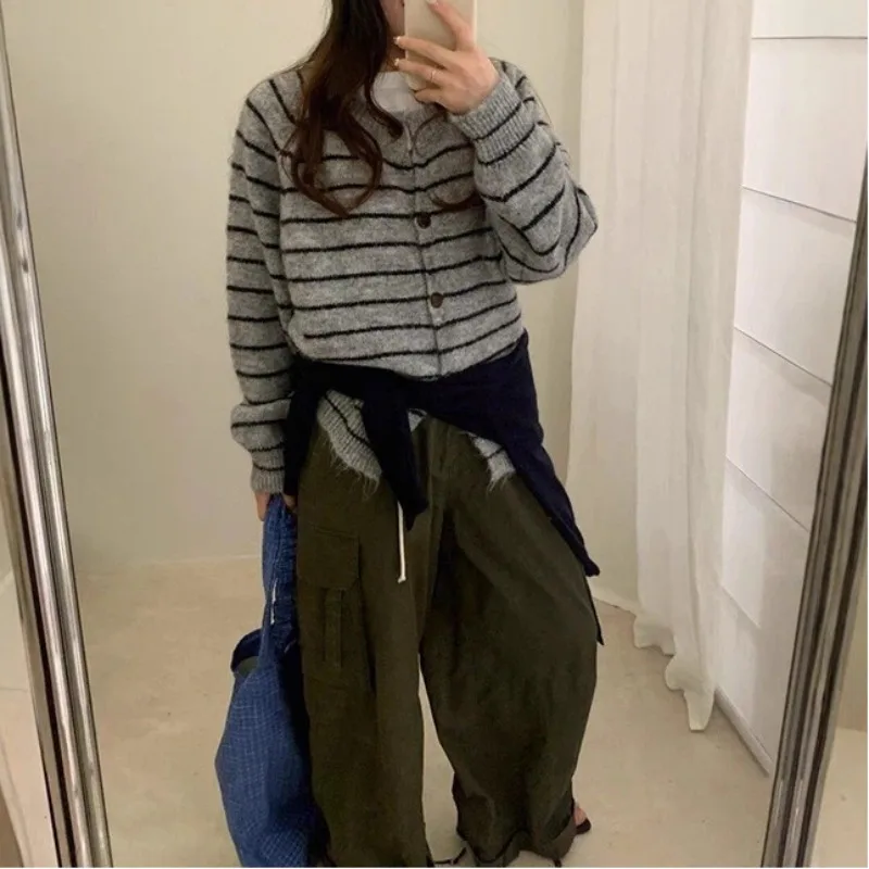 

Осень-зима, новый стиль, свободный ленивый стиль, женский свитер, пальто, корейский ретро, контрастный цвет, полосатый, с круглым вырезом, вязаный кардиган