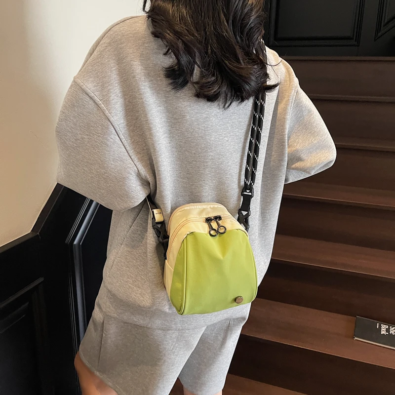 

Мини-рюкзак в корейском стиле зеленого и бежевого цветов для женщин, повседневная нейлоновая сумка через плечо для ежедневного использования и уличного стиля