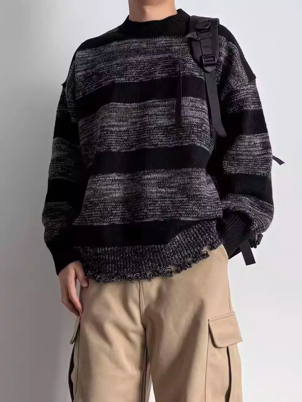 

Retro Japanese Sle Striped Loose Fit round Ne Knitwear Casual Loose Men's Women's Autumn Winter Sweater with Slits