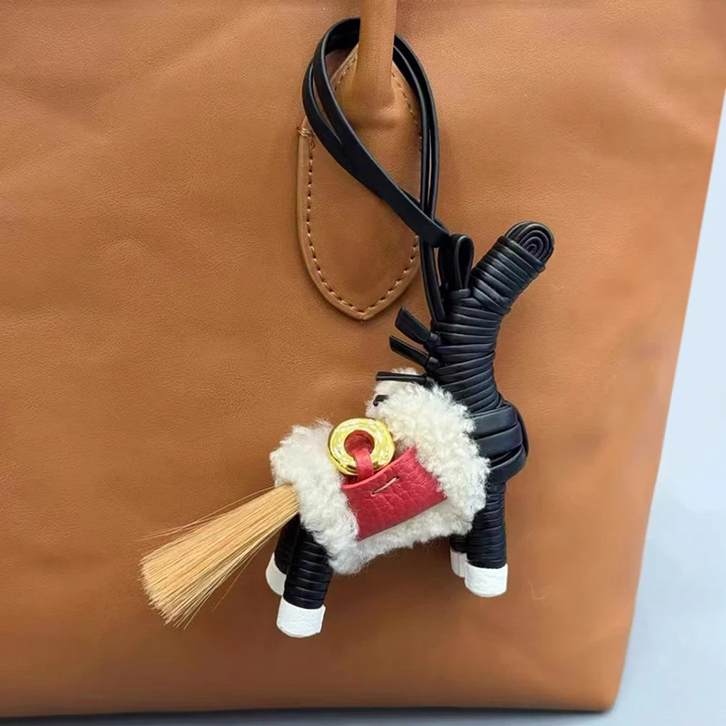 pingente-de-bolsa-artesanal-de-couro-de-vaca-design-de-luxo-enfeite-fofo-para-carro-acessorio-de-presente