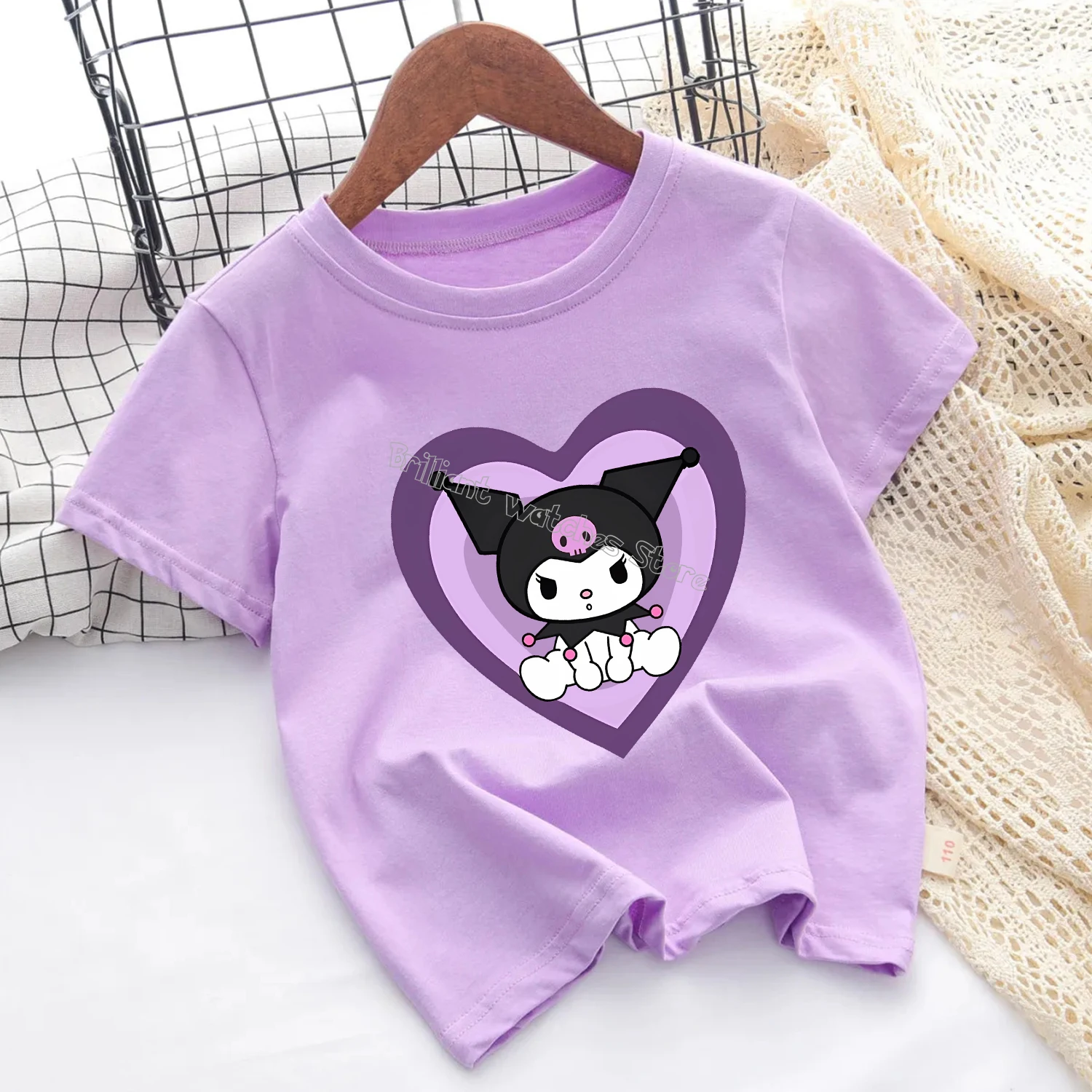 T-shirt Kuromi per bambini T-shirt cartoon Sanrio Cute Anime Top Fashion T-shirt viola manica corta ragazza abbigliamento ampio regalo per bambini