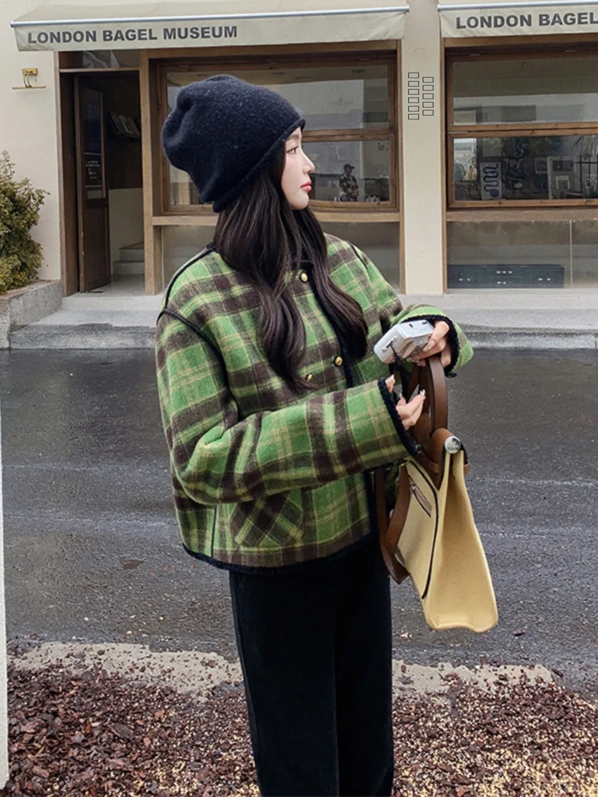

Green Plaid Lamb Fur Coat Short Women's Style Autumn Winter New Unique Super Beautiful Top Commute Wind Straight Tube Type