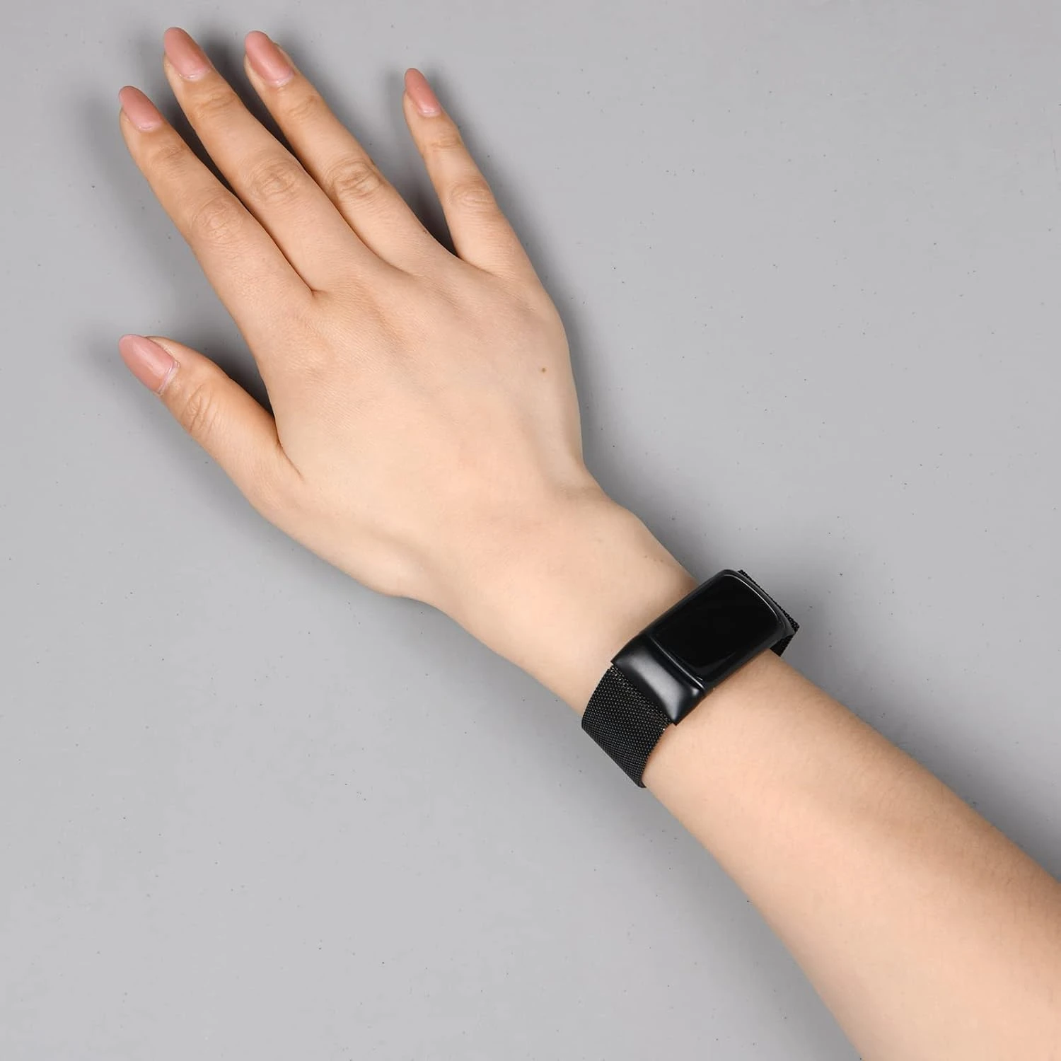 ملابس يومية. ارفع مظرتك مع سوار المعصم المذهل والأنيق والمكرر الذي يعزز السحر والأناقة. مثالية لجي #4