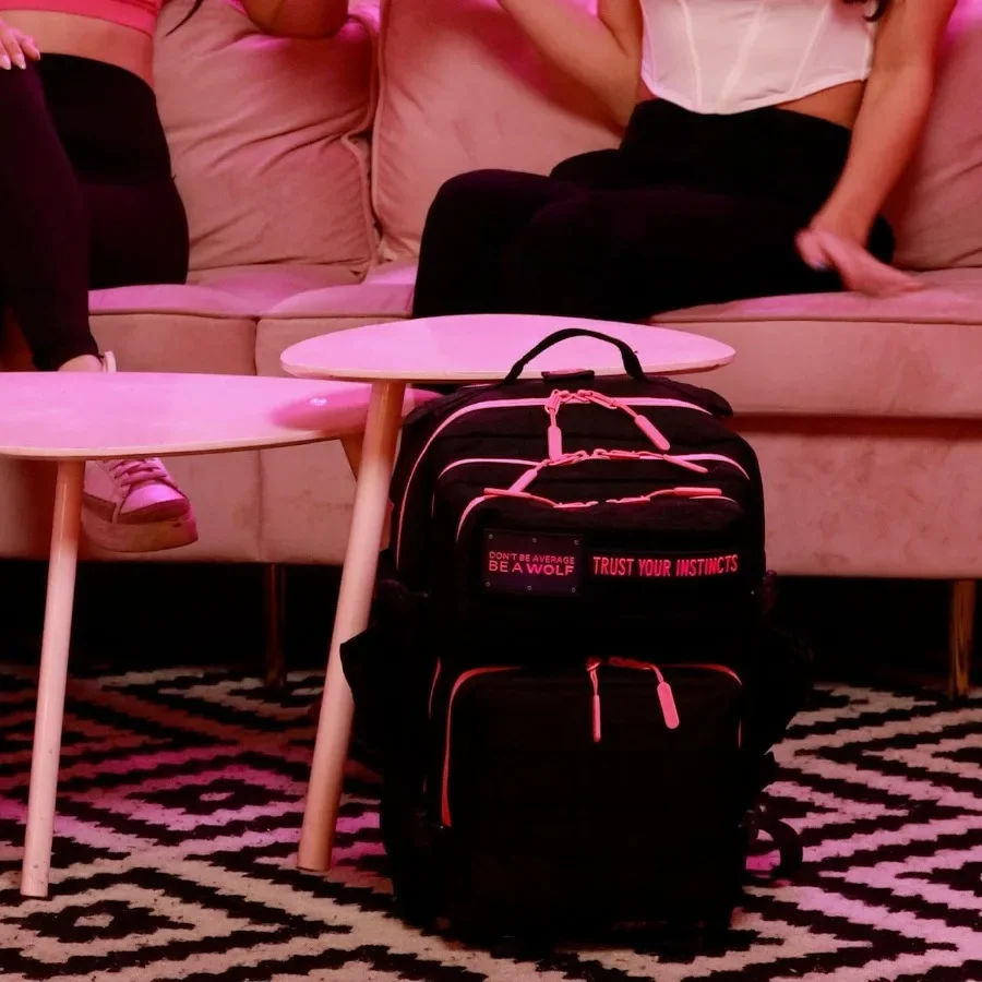 حقيبة ظهر رياضية WOLFpak 35L - مادة أكسفورد متينة مقاومة للماء 1000D مع جيب للكمبيوتر المحمول بحزام MOLLE وحامل كوب مزدوج