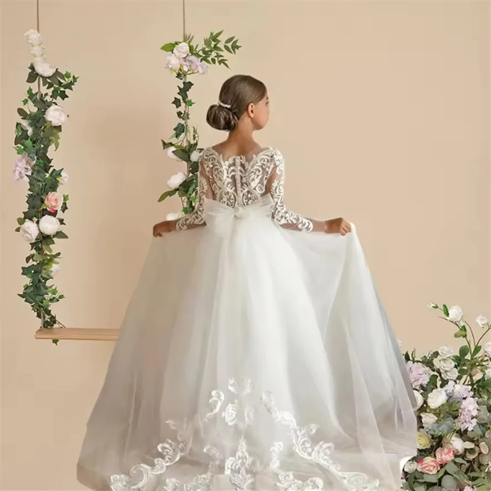 

Elegant Flower Girl Wedding Dress Long Sleeve Floral A Line Gown with Bow Train Appqulies Communion Dress for Girls Customized