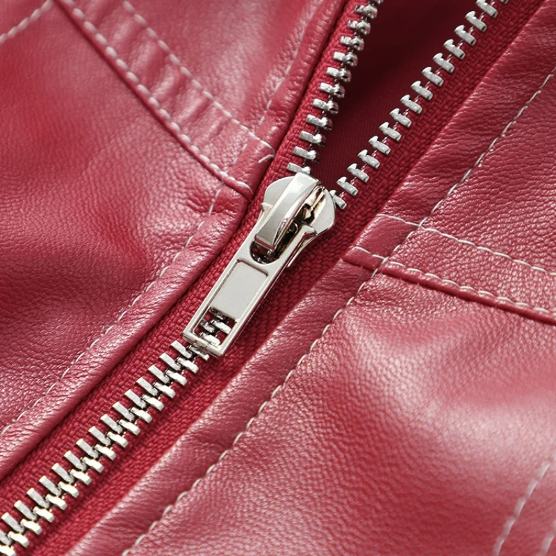 الخريف والشتاء بورجوندي بو التلبيب المرأة سترة جلدية الأوروبية الأمريكية قابل للتعديل الأصفاد الرجعية قاطرة الفردية