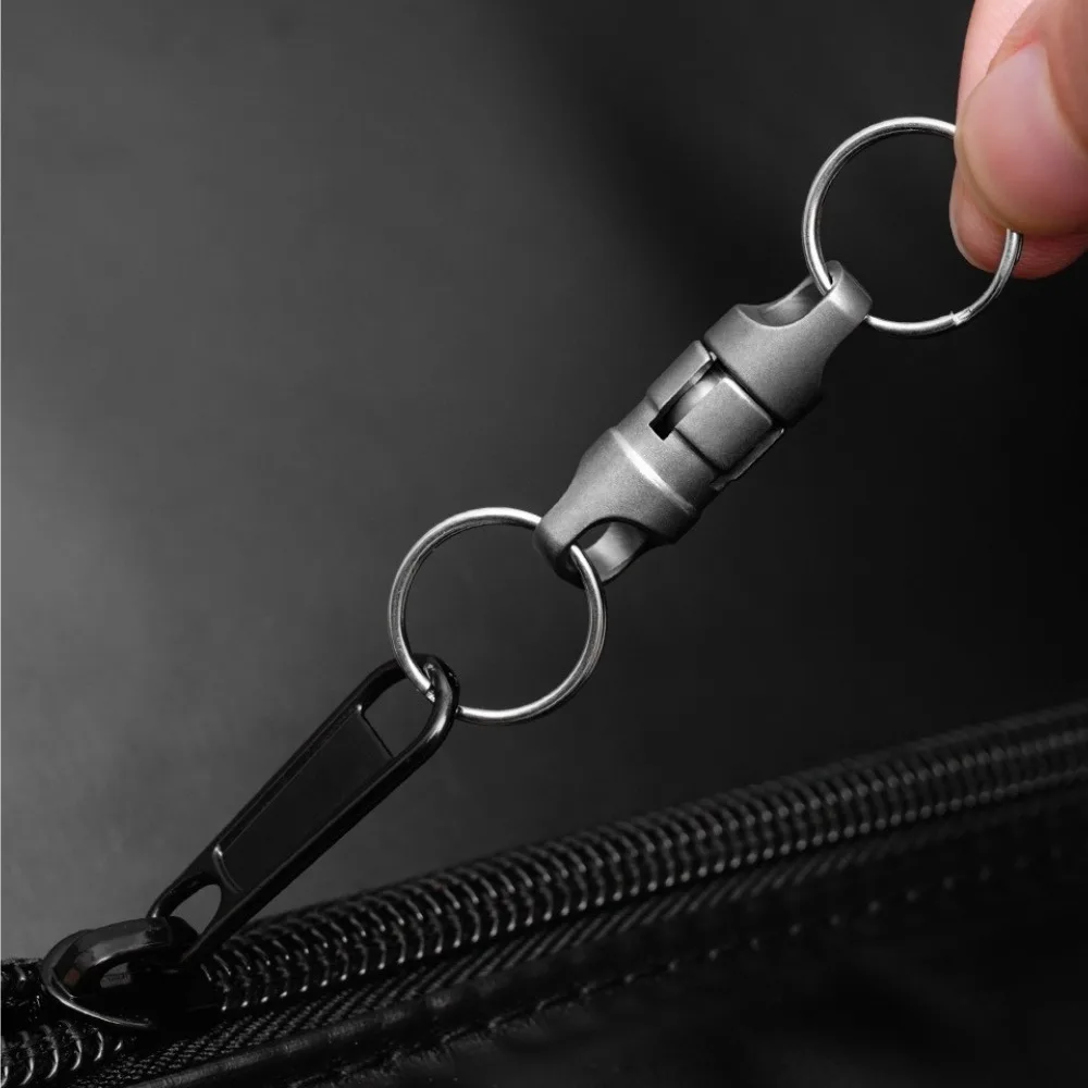 Llavero EDC de titanio mini universal con anillo giratorio - imagen 4