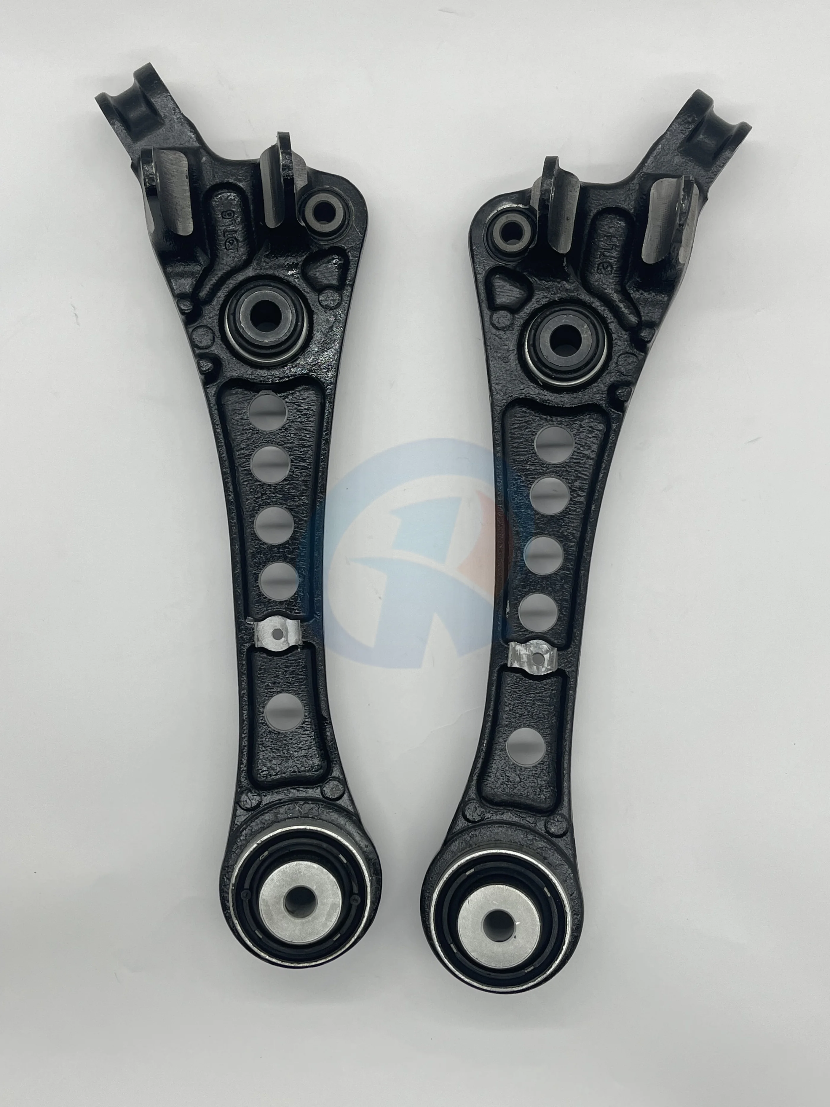 1 PCS Left or Right Front Lower Control Arm For Jaguar XJ XJR XJL 2009-2017 C2D1537 C2D1536 C2D35201 C2D35200