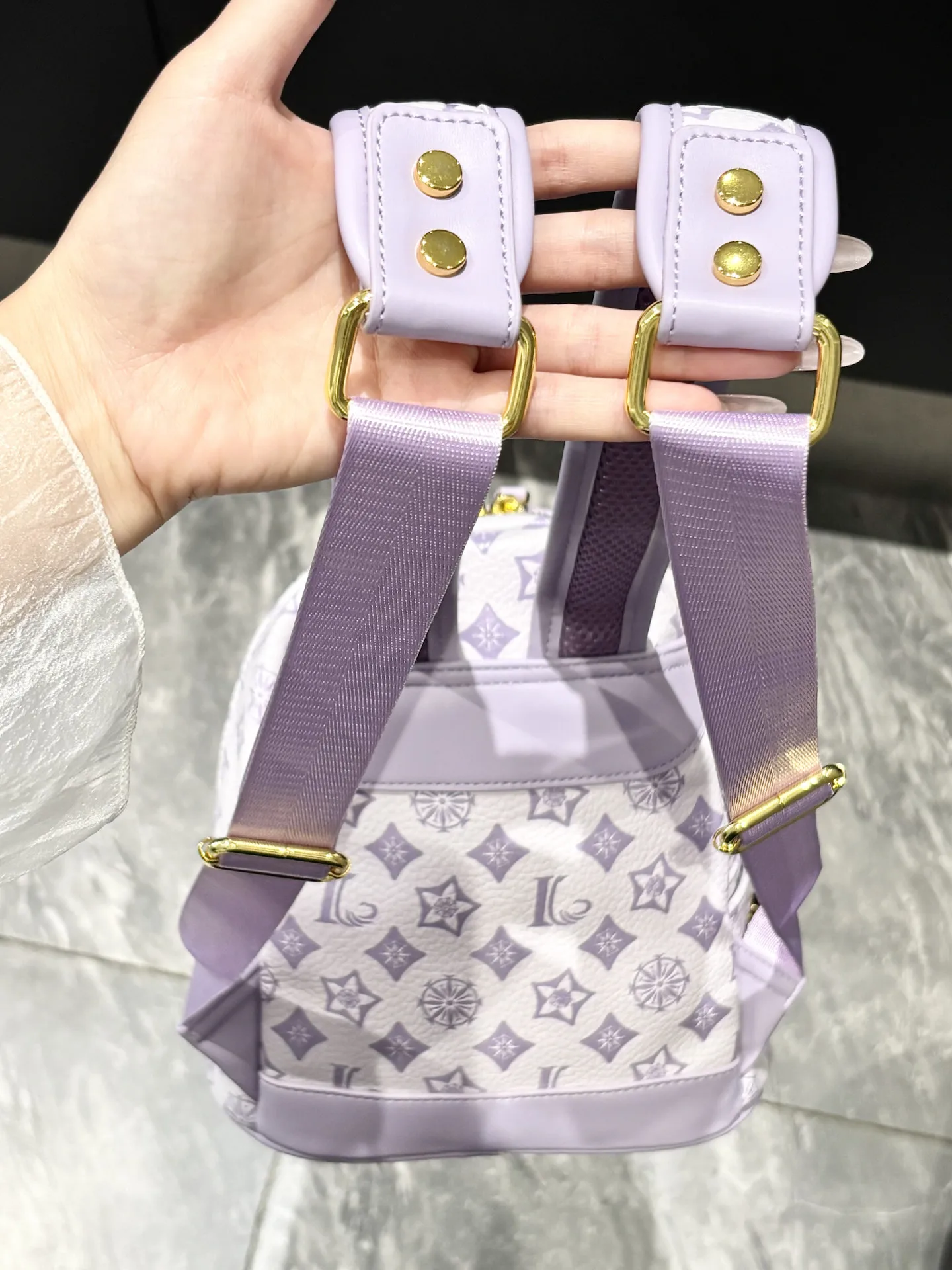 sac-a-bandouliere-en-cuir-presse-floral-grande-capacite-mack-jennifer-pour-femme-style-decontracte-en-cuir-souple-ideal-pour-etudiante
