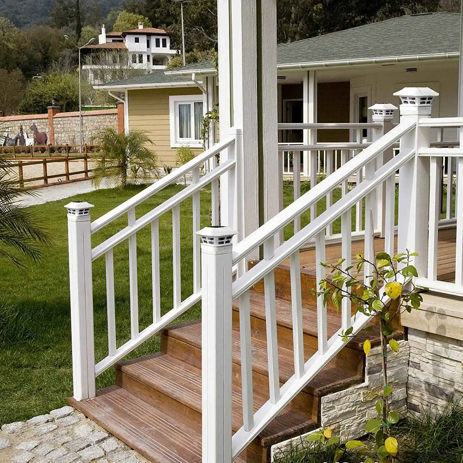 Luci a tappo per palo solare 2 modalità di illuminazione Luci a LED per tappo per recinzione per ponte per pali in legno Decorazione da giardino Bianco caldo