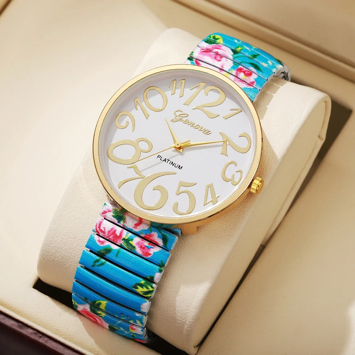 Women's Watch Fashion Printed Elastic Band Exquisite and Versatile Digital Dial Quartz Watch Combination Set (Box Not Included)