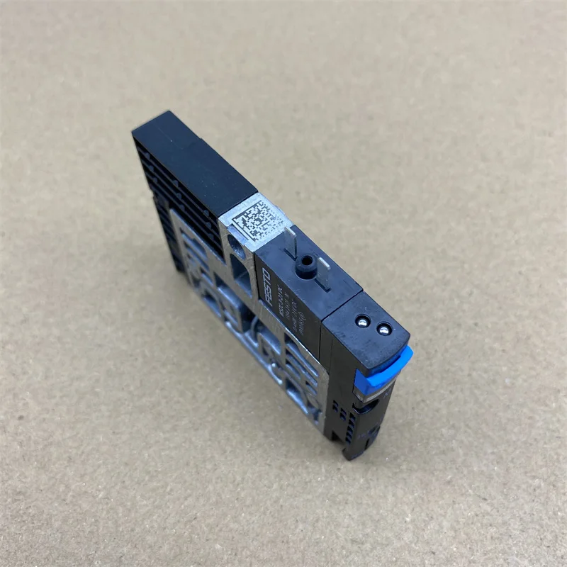 

New Original FESTO solenoid valve CPV10-M1H-5LS-M7 161414Two five-way single-stabilized electronic control