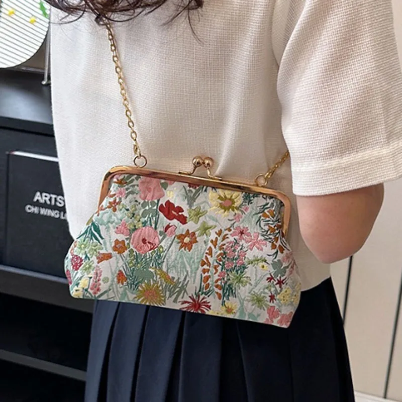 New Shell Women Bag Clip Chain Handbag Ethnic Style Flower Shoulder Bag Fashion Evening Bag Crossbody Bag