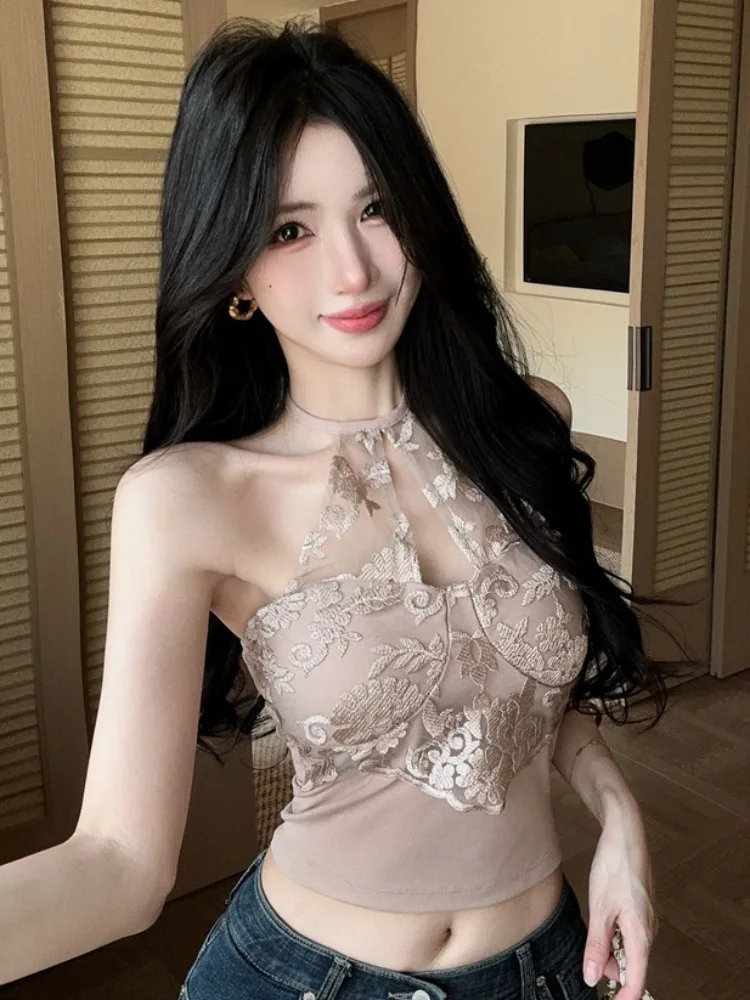 

Sexy Lace Hollow out Strap Vest Women's Top with Chest Pad Summer New Style Short Fashionable Crop Top Breathable Polyester
