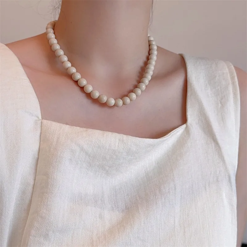 Minar 新しいトレンディな 9 ミリメートル 11 ミリメートルベージュ天然石ビーズネックレス女性のためのシルバーメッキゴールドコインバックルチョーカー卸売