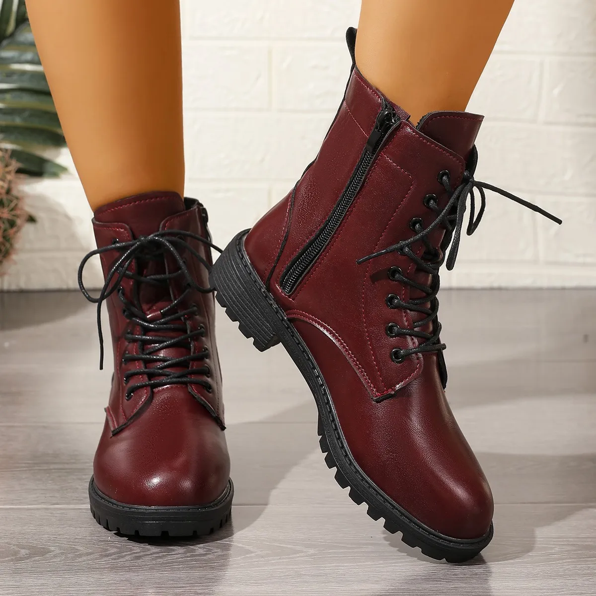 الشتاء الأحذية النسائية 2025 جديد الدانتيل يصل الأحذية للمرأة موضة كعب سميك الجانب سستة حذاء من الجلد الدافئة الإناث دراجة نارية الأحذية #2
