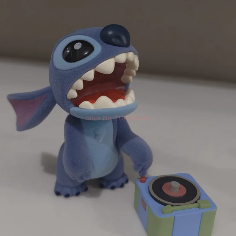 Novo 100% genuíno 52 brinquedos disney stitch super problema fabricante série caixa cega boneca bonito ornamento de mesa coleção presentes aniversário