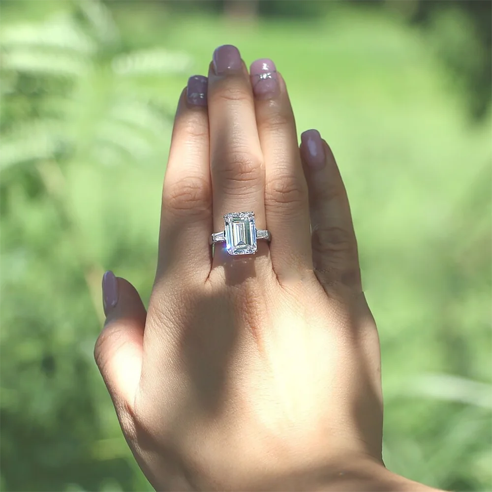 1/2/3/4 Karat Smaragdschliff voller Moissanit Verlobungsring mit konischem Baguette-Diamant S925 Silber Eheringe für Frauen