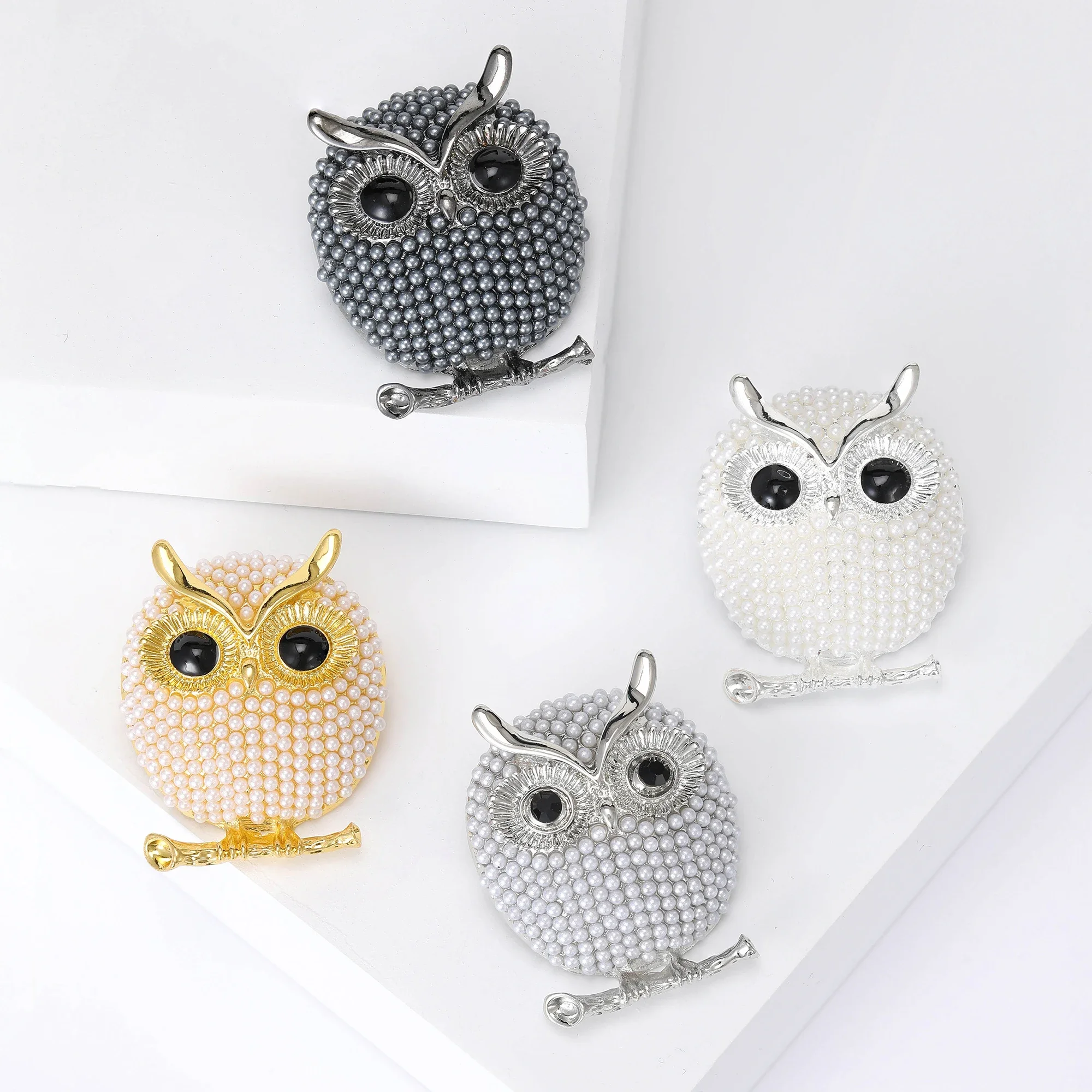 Rhinestone Owl Brooches for Women Unisex 4-color Cute Birds Party Casual Brooch Pin Gifts