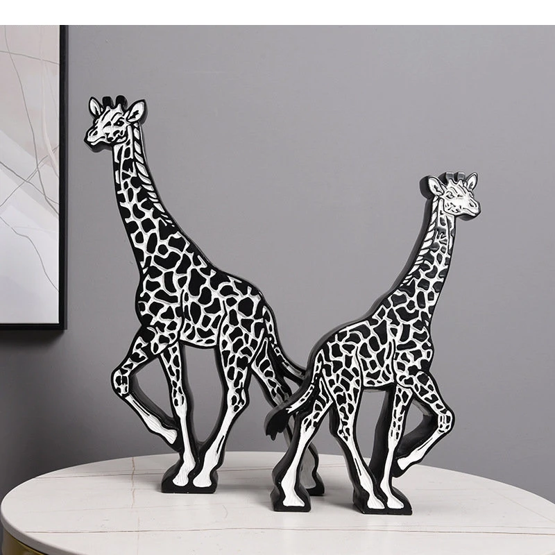 Black and White Stripes Animal Ornaments Giraffe Zebra Sculpture Desk Decoration Resin Crafts Modern Home Decor Furnishings