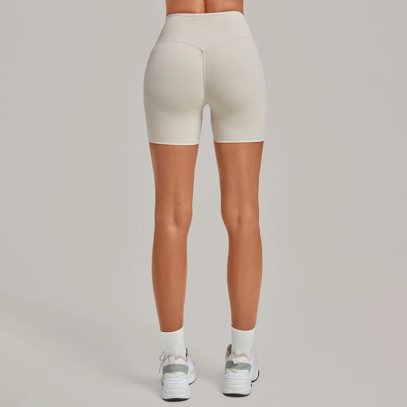 Women Gym Workout High Waisted Yoga Shorts Invisible Wrinkle Hip Lifting Fitness Shorts Outdoor Running Sport Shorts for Ladies