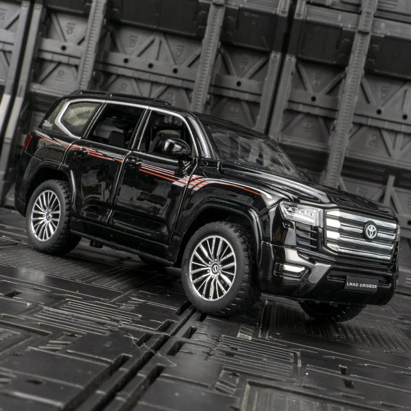 1:32 Land Cruiser LC300 remorque voiture alliage modèle voiture jouet pour enfants porte peut être ouverte avec acusto-optique retirer