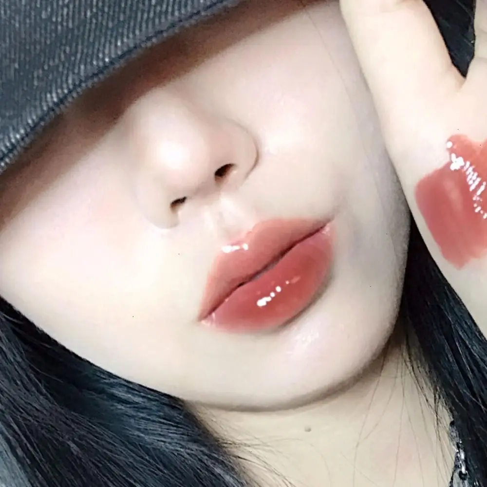 อินเทรนด์ Lip Care Capuvini Butterfly Solid Lip Gloss Hydrating ลิปสติกติดทนนานพวงกุญแจของขวัญ Lip Balm