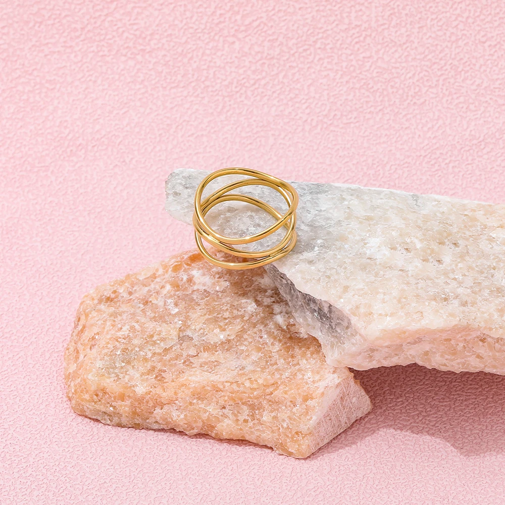 Joolim Jewelry High End PVD Wholesale No Fade Fashion Dainty Three Circle Linellae Twisted Stainless Steel Finger Ring for Women