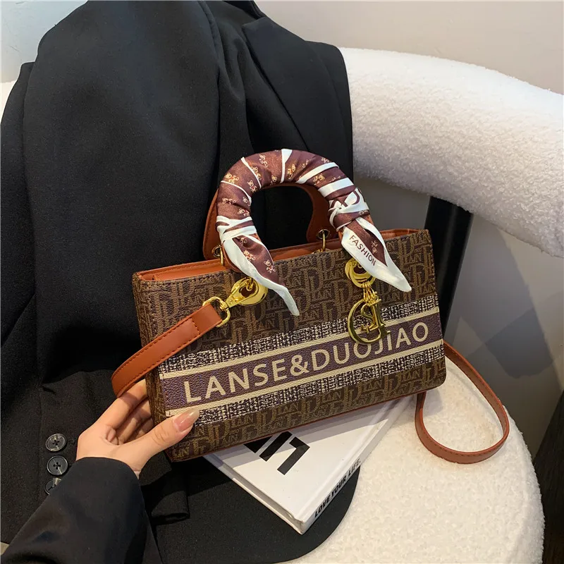

Essential Mini Female Bag Handbag Everyday Chic Portable Design For Women Refined Style And Practical Carry