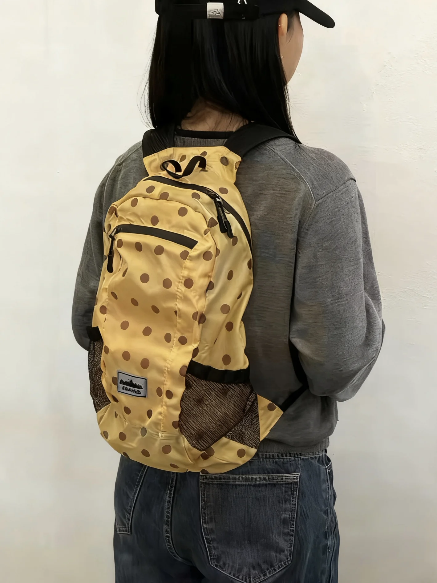 

Heisan Polka Dot Large Capacity Outdoor Hiking Backpack Lightweight Student Bookbag Dual Shoulder Bag for Youth Commuter Style