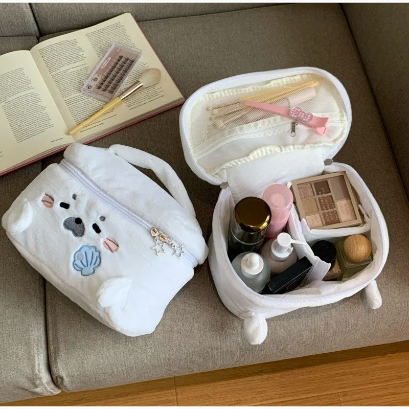 Niedliche Seelchen-Kosmetiktasche, weiche, flauschige Tier-Handtasche, Kosmetik-Reisetasche mit großem Fassungsvermögen, vielseitiges Nischengeschenk für Frauen – Detail 5