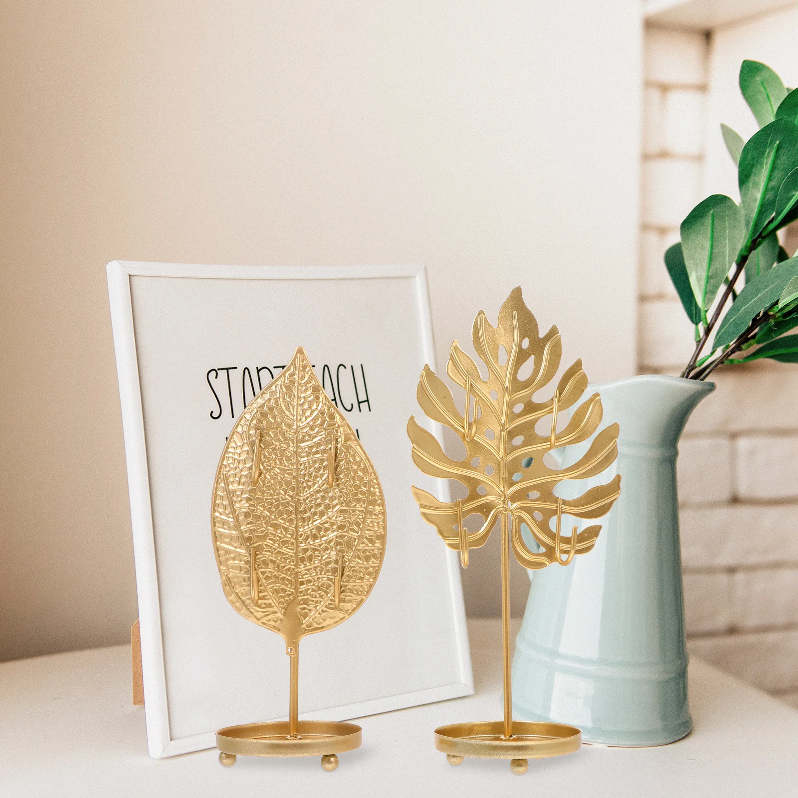 2 pcs Metal Leaf Jewelry Display Stand Painted Iron Desktop Organizer For Earrings Necklaces Bracelets Jewelry Storage Rack