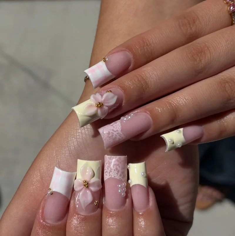 24PCS Yellow French False Nails with Glue Sweet Pink Flower Lace Plaid Medium Square Press on Nails Full Cover Pearl Deocr Nails