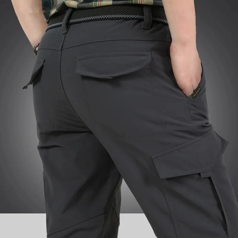 Pantaloni spessi invernali da uomo Salopette in cashmere in pile doppio strato Pantaloni mimetici maschili di alta qualità Pantaloni cargo casual caldi