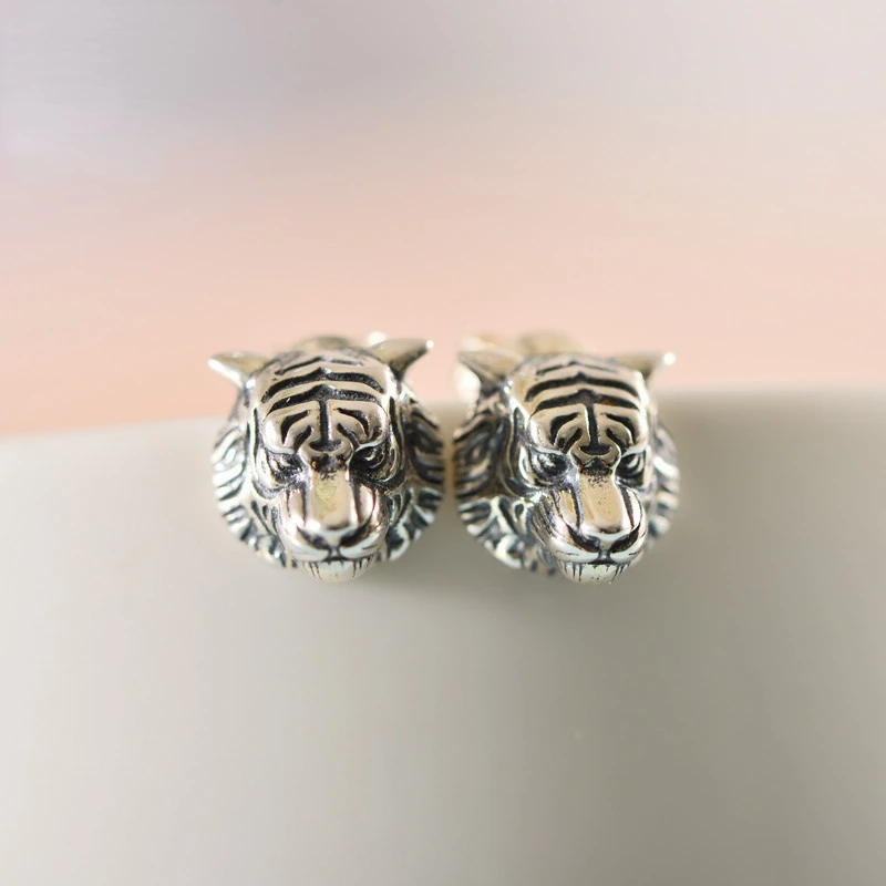 Fashion Silver Color Tiger Head Stud Earrings for Men Women Vintage Animal Earrings Domineering Punk Ear Jewelry Accessories