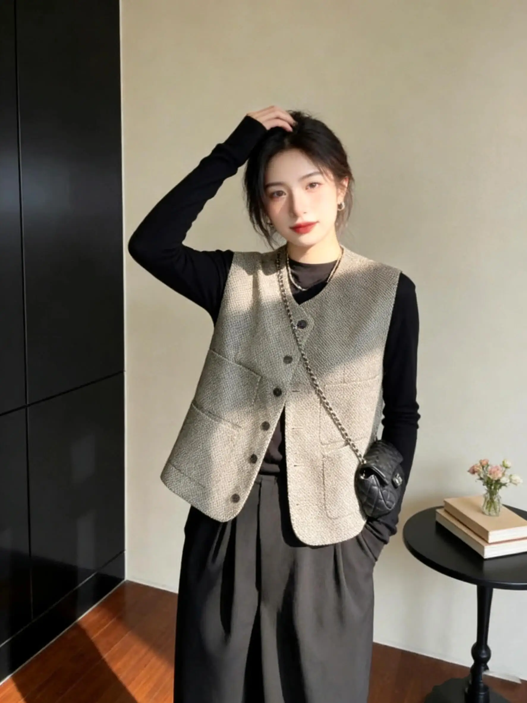 

Faionable round Ne Vest Top Women's Early Spring New Sle Simple Slimming Layering Jaet Outerwear Casual Sle Polyest...