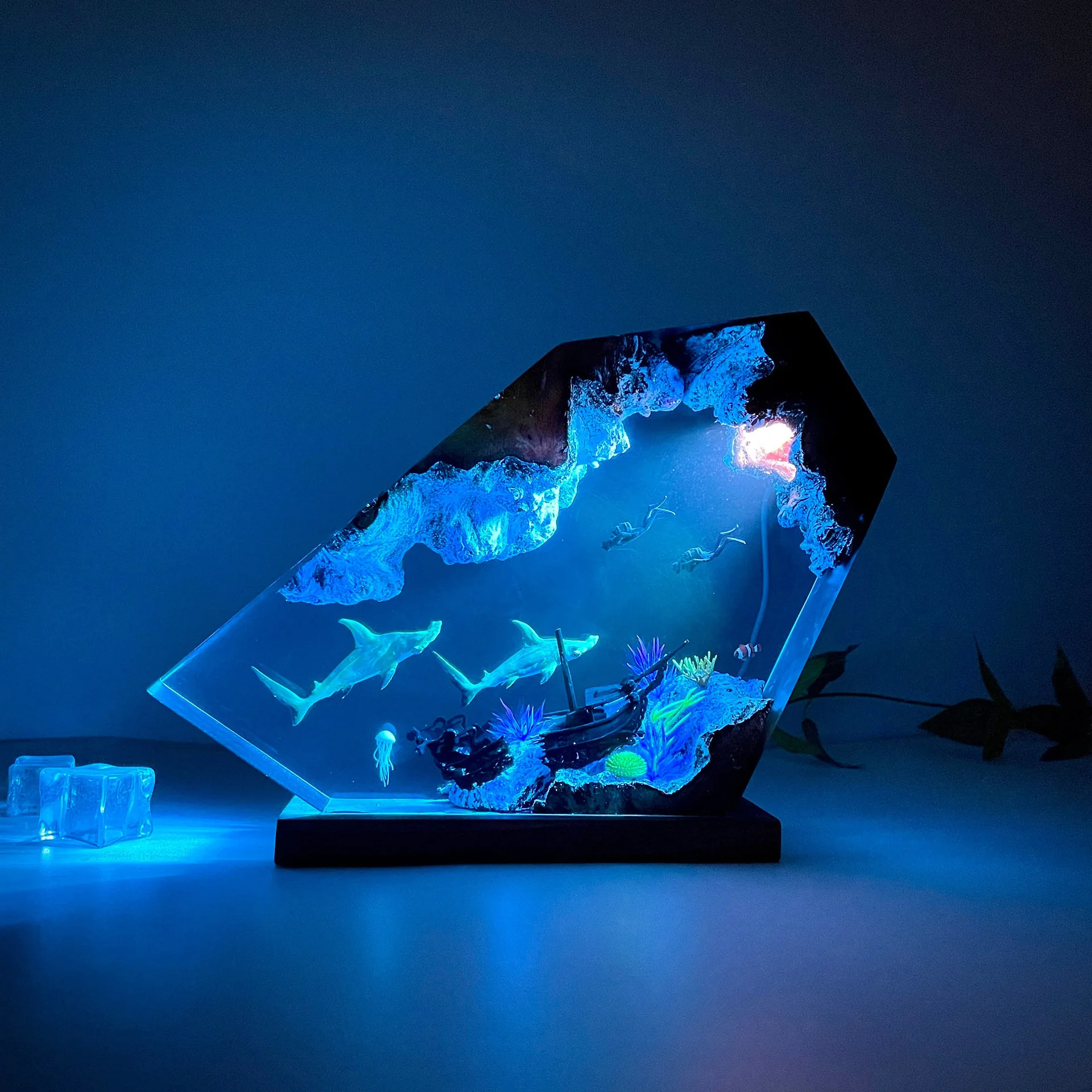 Ocean Resin Light Hammerhead Shark Figure Table Lamp Beautiful Bedroom Ornament Sea Scence Room Decorations Iterm USB Charge