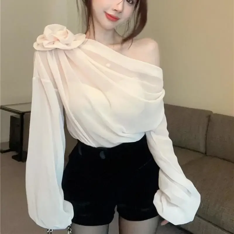 

Unique French Slant Shoulder Chiffon Shirt Women's High end Design Sense Niche Sweet and Spicy Mesh Off Shoulder Top