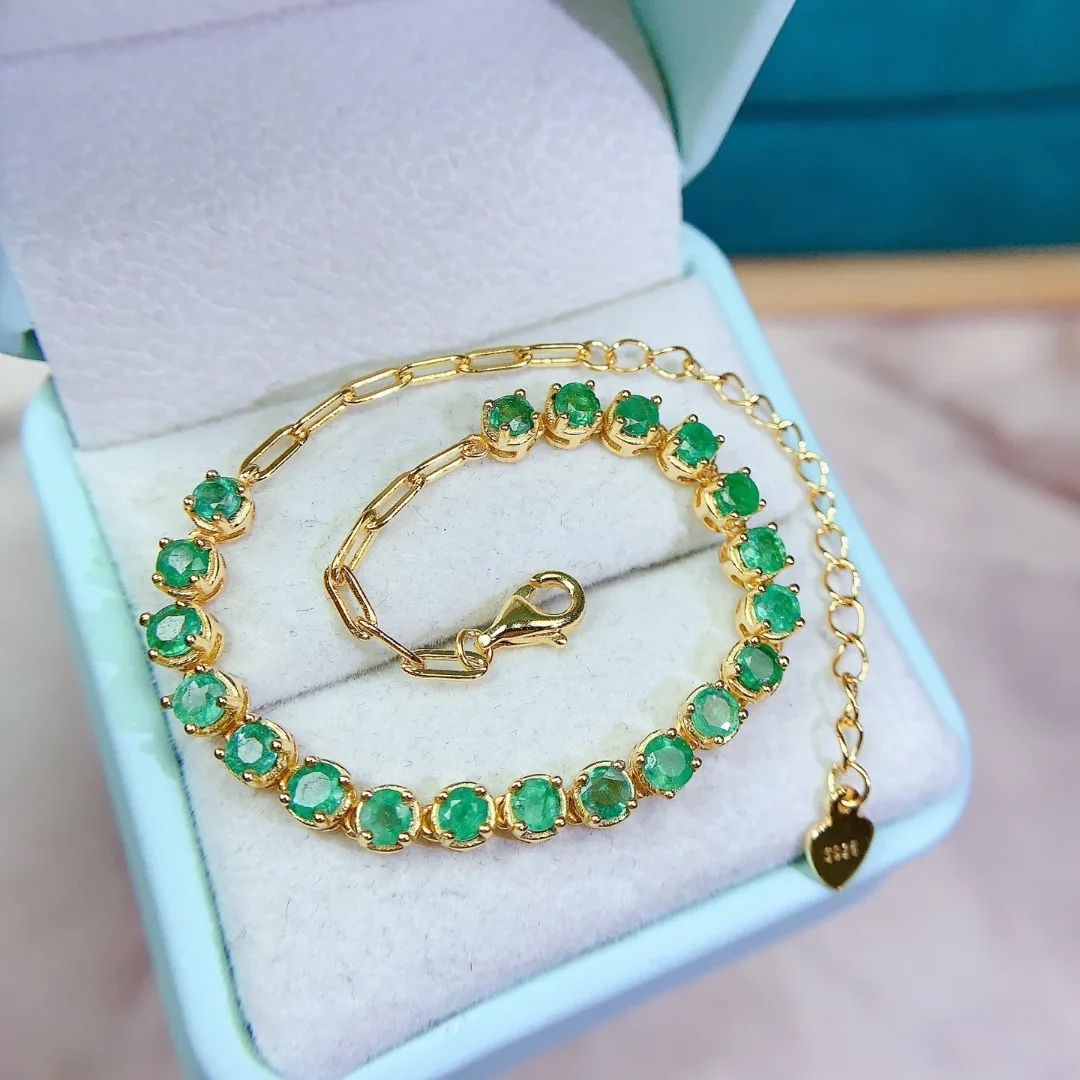 

Luxurious S925 Pure Silver Bracelet Featuring A Captivating Natural Emerald Masterfully Designed By A Top Fashion Visionary