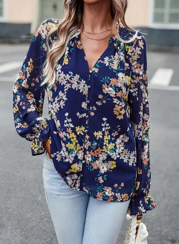 

2026 Autumn Elegant Floral Long Sleeved Shirt with Feminine Temperament