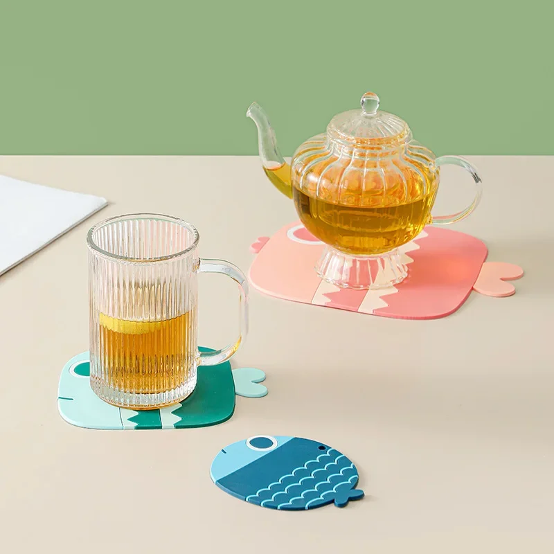 1Pcs Silicone  Cartoon Animal Fish Drinking Water Mat Kitchen Accessories Dining Table Placemat Coaster Coaster Bar Placemat