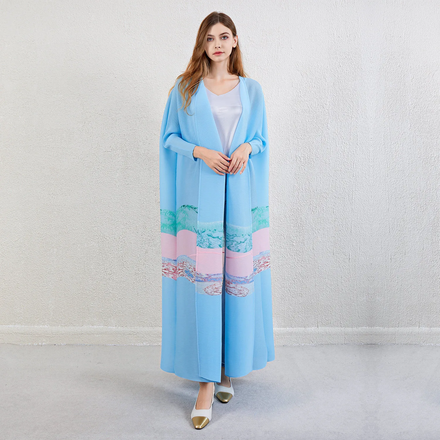 

Latest 2024 Pleated Long Coat Windbreaker Casual Style Printed Women's Long Cardigan Fashion Pleated Robe